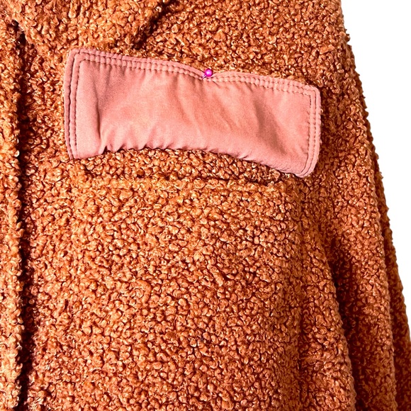 LANE BRYANT.  NWT Plus size cropped teddy jacket. Rich cinnamon  color SZ 22/24. - Picture 4 of 9